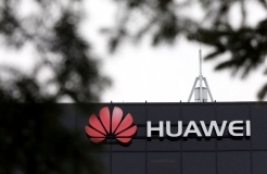 Huawei founder denies accusation of stealing trade secrets